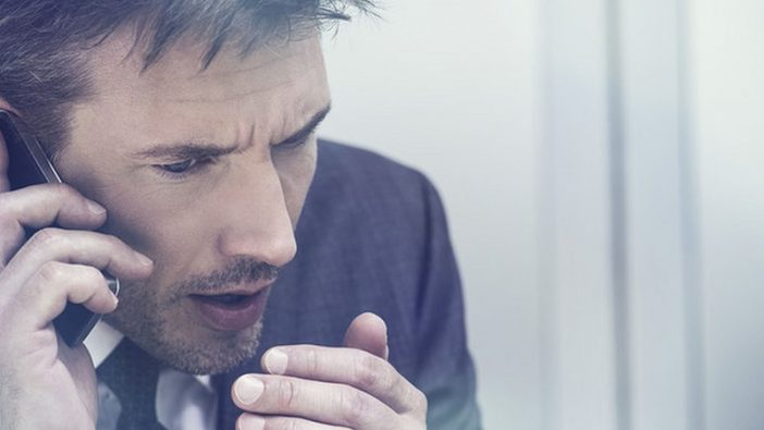 Llamando a la operadora de telefonía